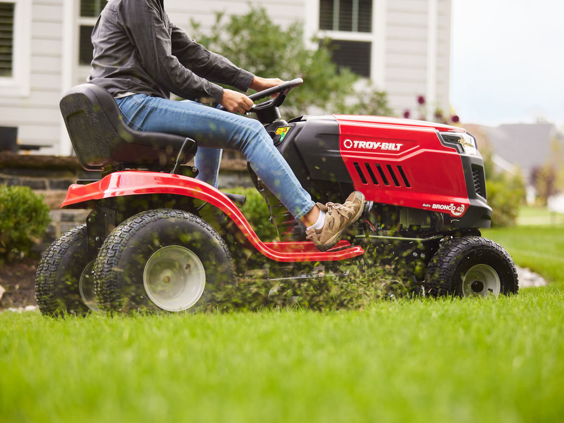 2024 TROY-Bilt Bronco 42 in. Briggs & Stratton 547 cc in Millerstown, Pennsylvania - Photo 14